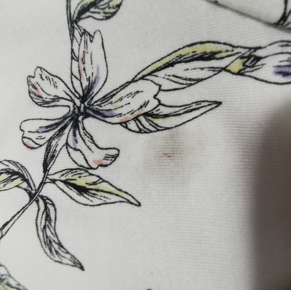 Unique Guess Strappy Shirt - Picture 6 of 7